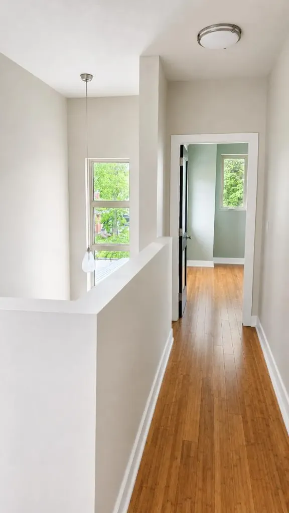 131 8 Avenue NE Calgary AB T2E 0P6
