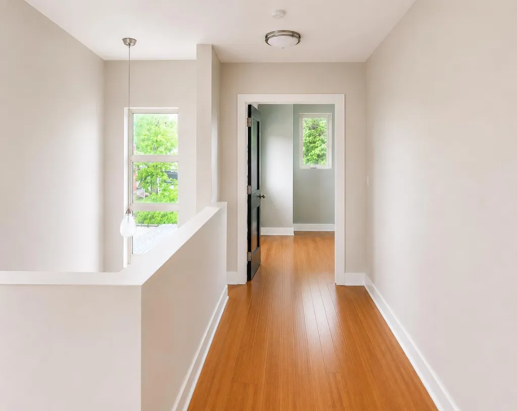 131 8 Avenue NE Calgary AB T2E 0P6