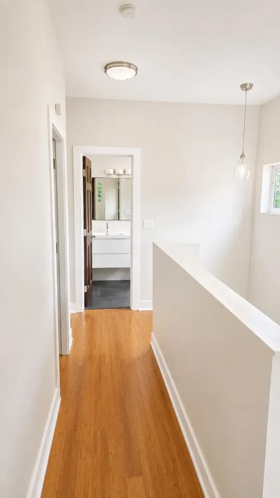 131 8 Avenue NE Calgary AB T2E 0P6