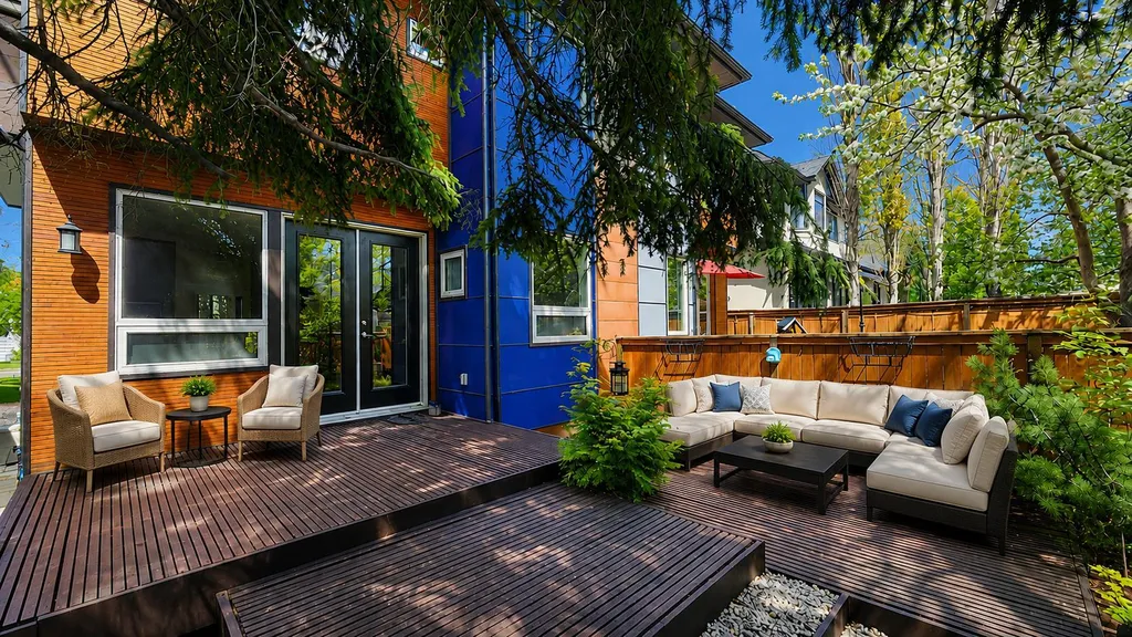131 8 Avenue NE Calgary AB T2E 0P6