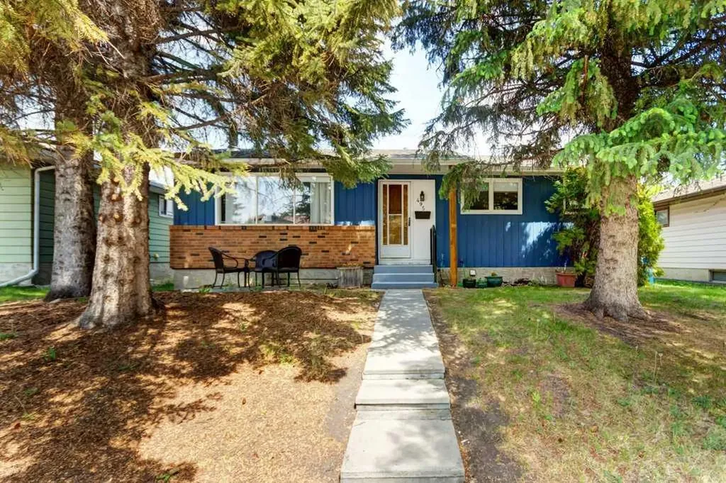 495 Queen Charlotte Road SE Calgary AB T2J5H8