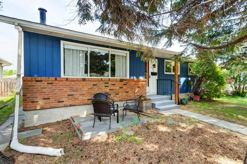 495 Queen Charlotte Road SE Calgary AB T2J5H8