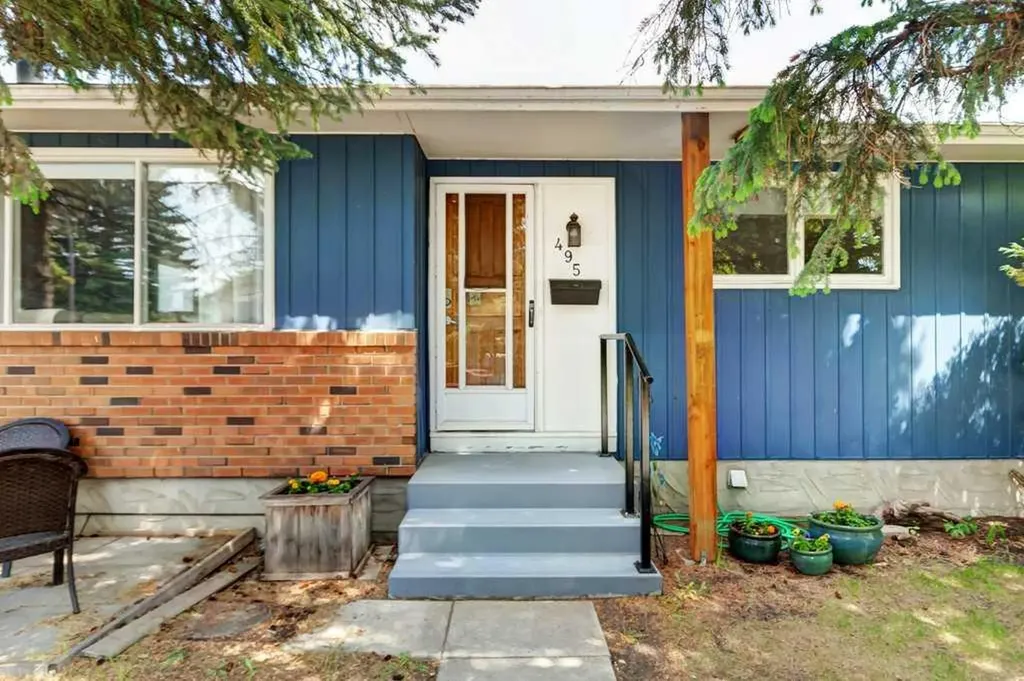 495 Queen Charlotte Road SE Calgary AB T2J5H8