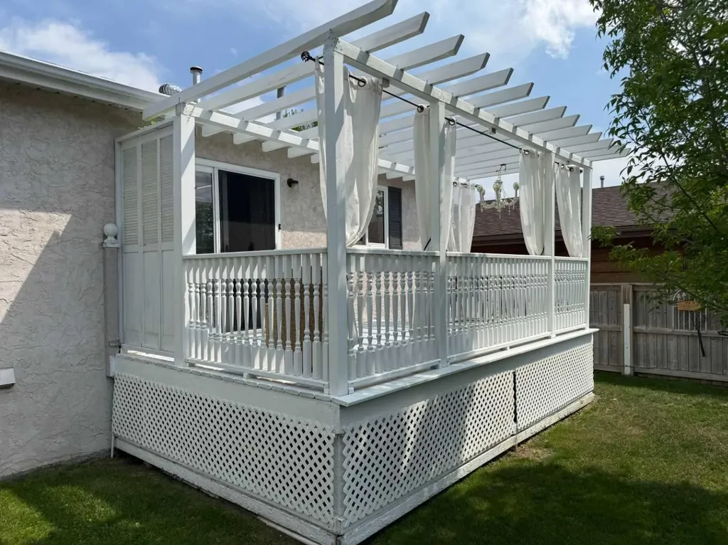 719 Parkland Drive Brooks AB T1R 0M3