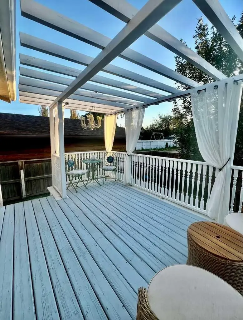 719 Parkland Drive Brooks AB T1R 0M3