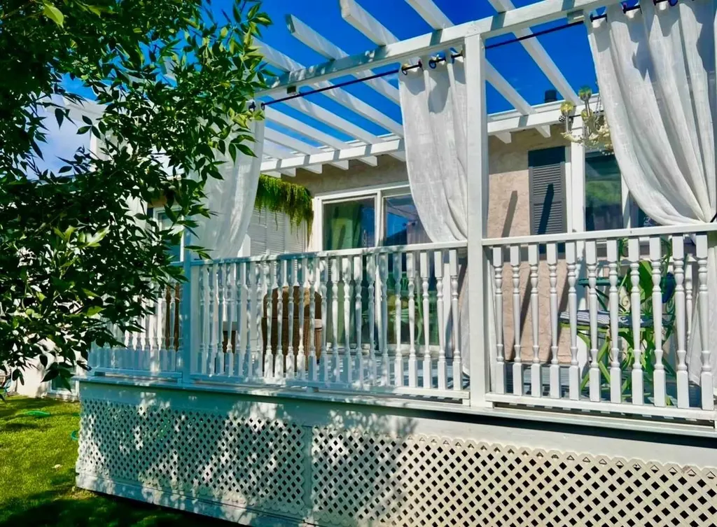 719 Parkland Drive Brooks AB T1R 0M3