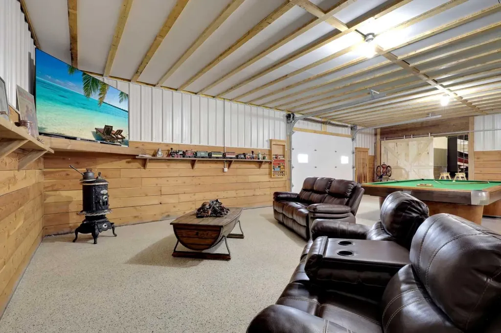 37280 Highway 816 Rural Red Deer County AB T4N 5E2