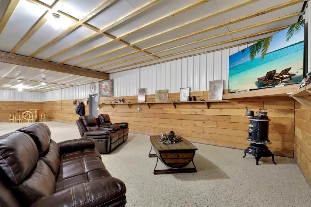 37280 Highway 816 Rural Red Deer County AB T4N 5E2