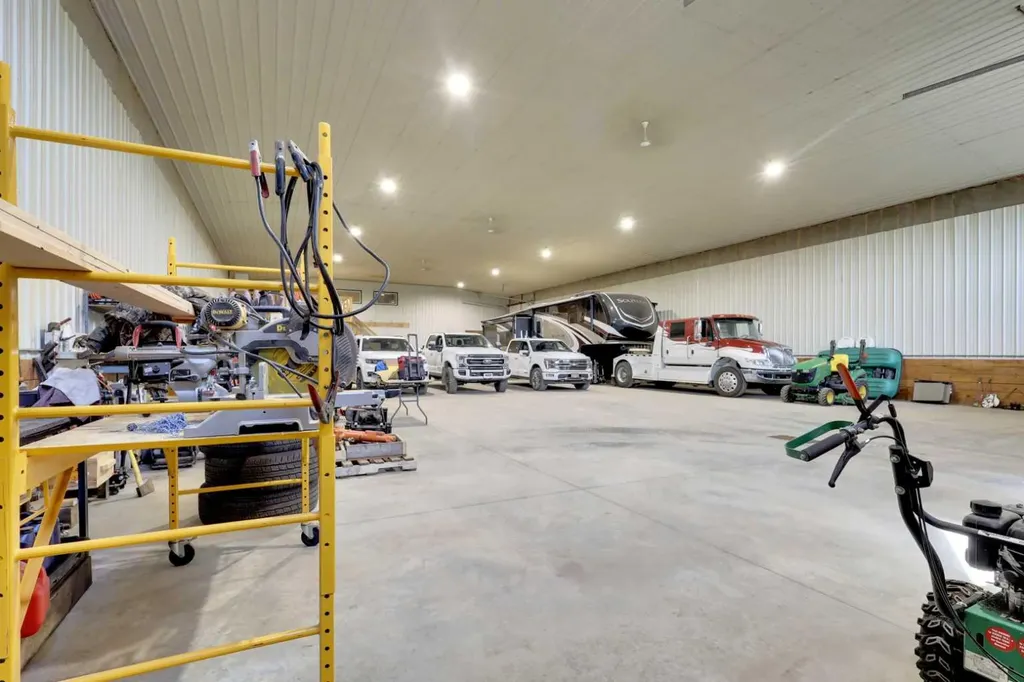 37280 Highway 816 Rural Red Deer County AB T4N 5E2