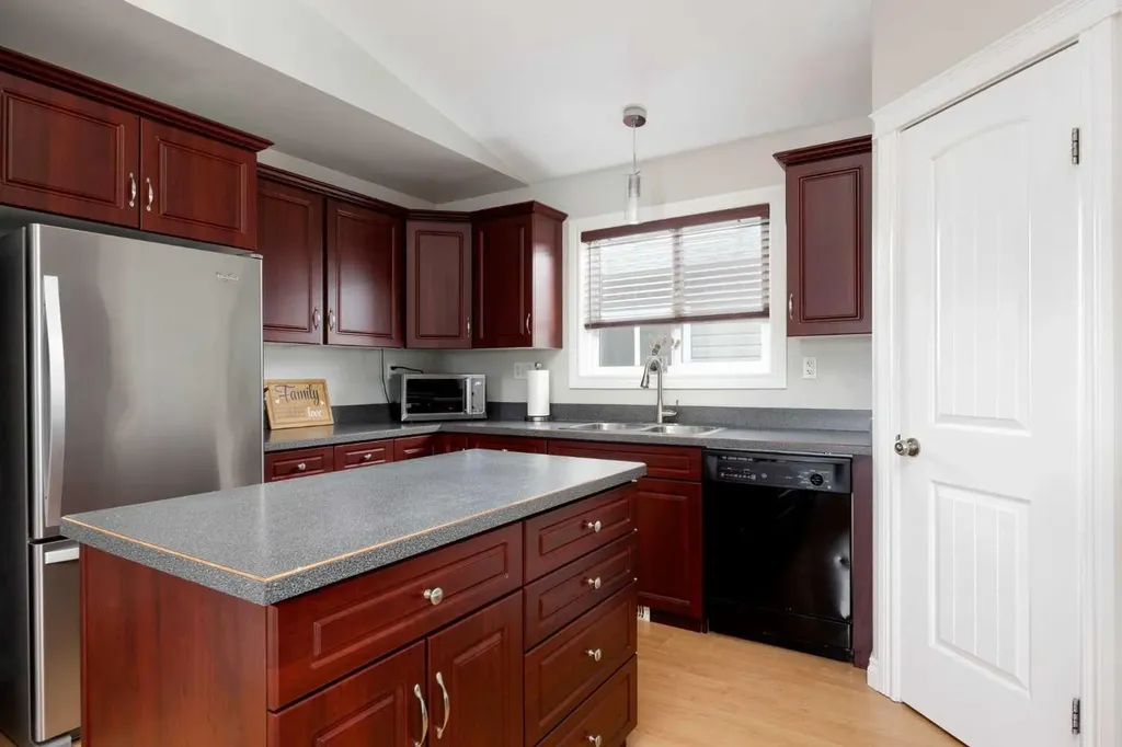 140 Sumac Crescent Fort Mcmurray AB T9K 0H8