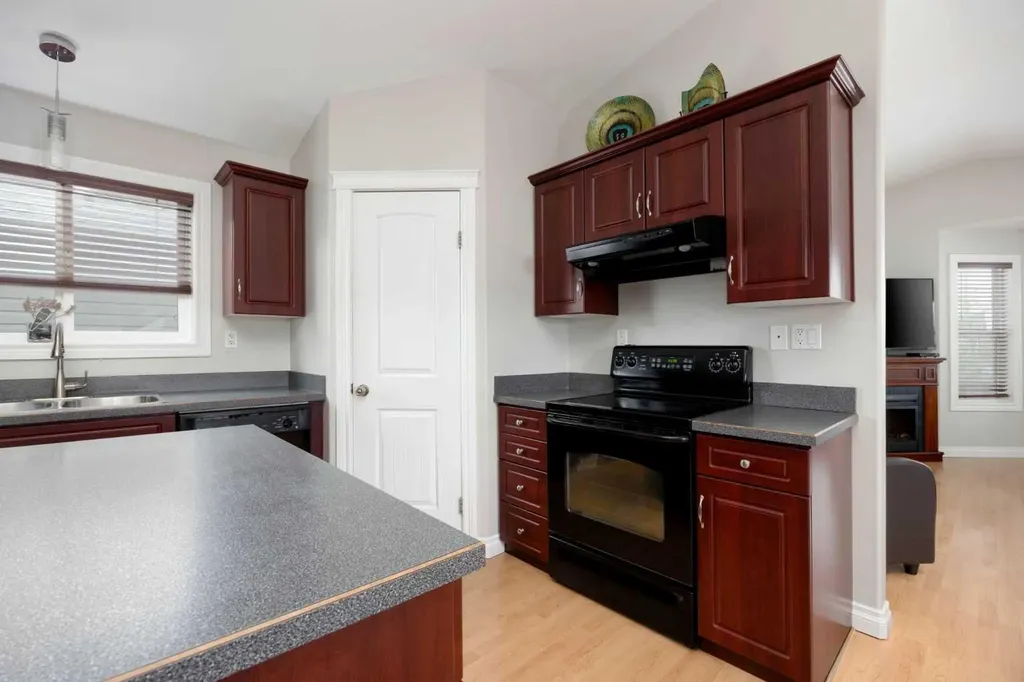140 Sumac Crescent Fort Mcmurray AB T9K 0H8