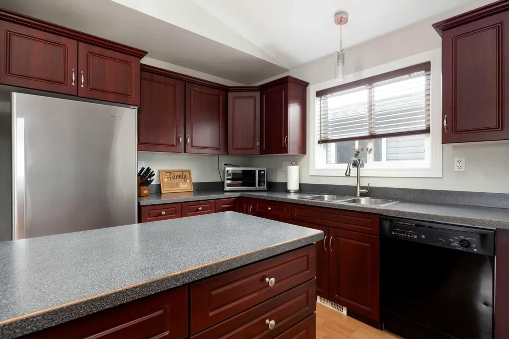 140 Sumac Crescent Fort Mcmurray AB T9K 0H8