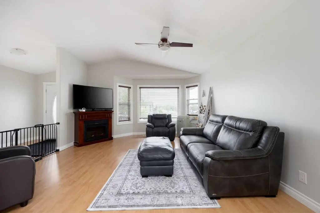 140 Sumac Crescent Fort Mcmurray AB T9K 0H8