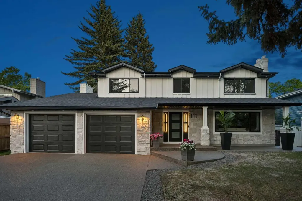 111 Canata Close SW Calgary AB T2W 1P8