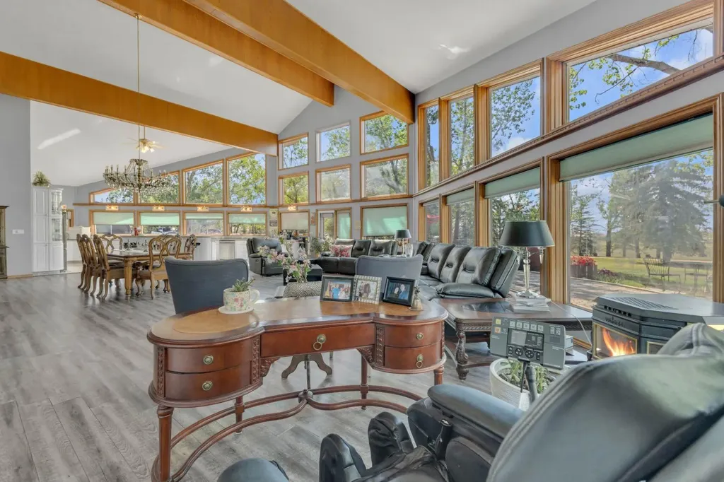 311037 Range Road 220 Rural Kneehill County AB T0M2A0