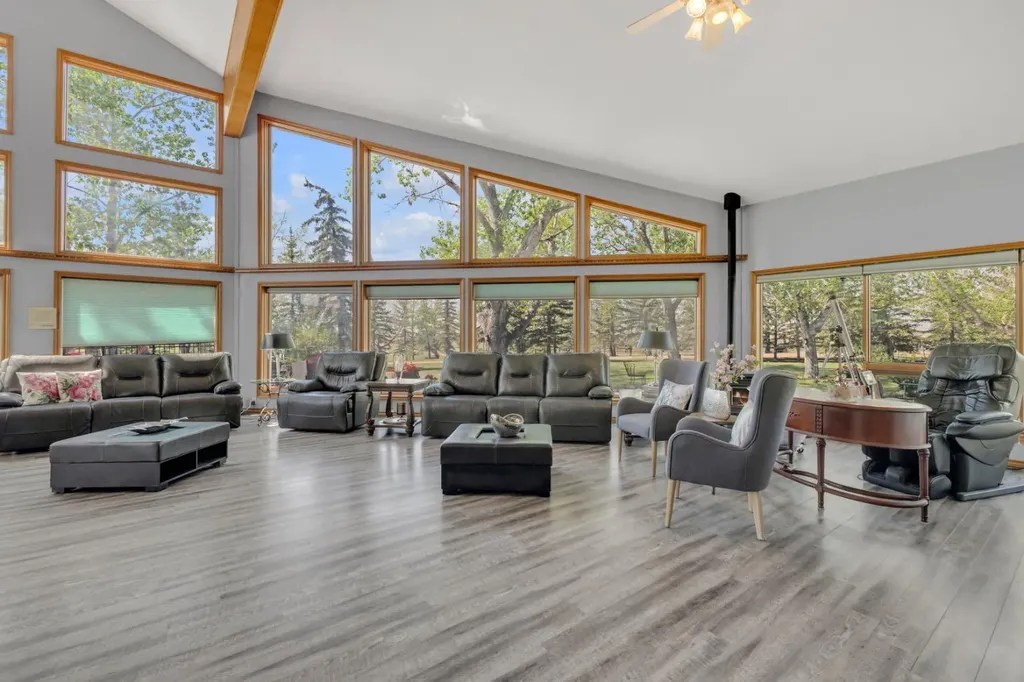 311037 Range Road 220 Rural Kneehill County AB T0M2A0