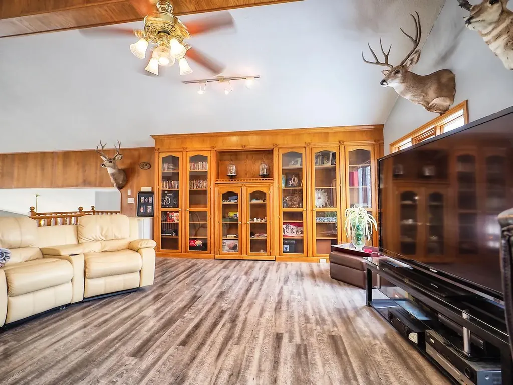 311037A Range Road 222 Rural Kneehill County AB T0M2A0