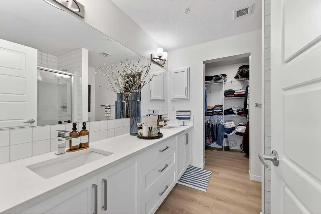 20295 Seton Way SE Calgary AB T3M0M2