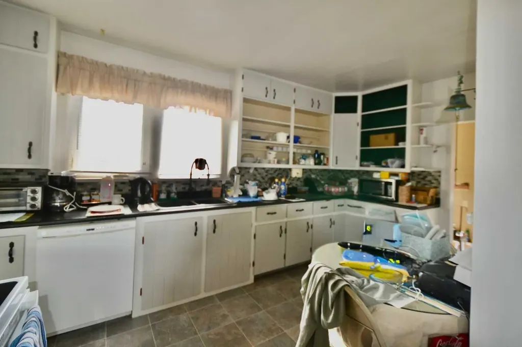 308 Walsh Avenue Acme AB T0M0A0