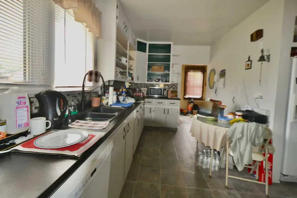 308 Walsh Avenue Acme AB T0M0A0