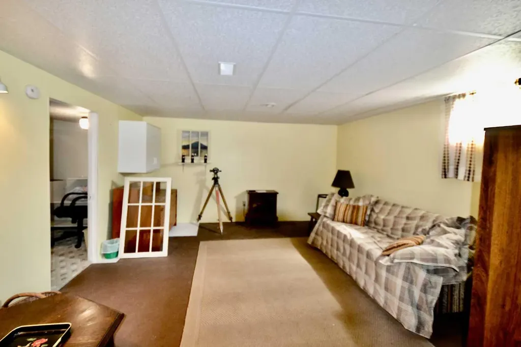 308 Walsh Avenue Acme AB T0M0A0