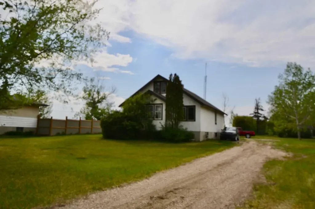 308 Walsh Avenue Acme AB T0M0A0