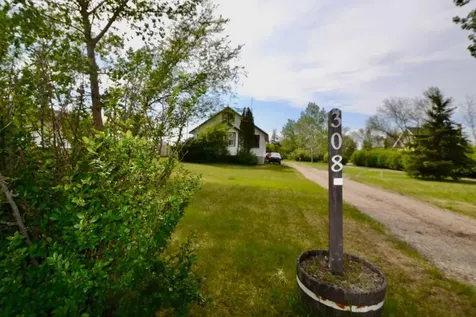308 Walsh Avenue Acme AB T0M0A0