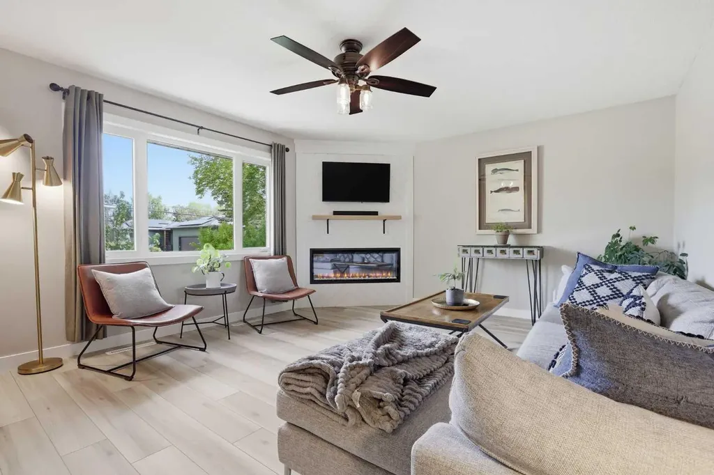 8343 48 Avenue NW Calgary AB T3B 2A9