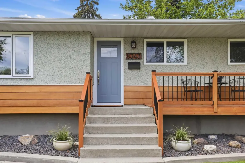 8343 48 Avenue NW Calgary AB T3B 2A9