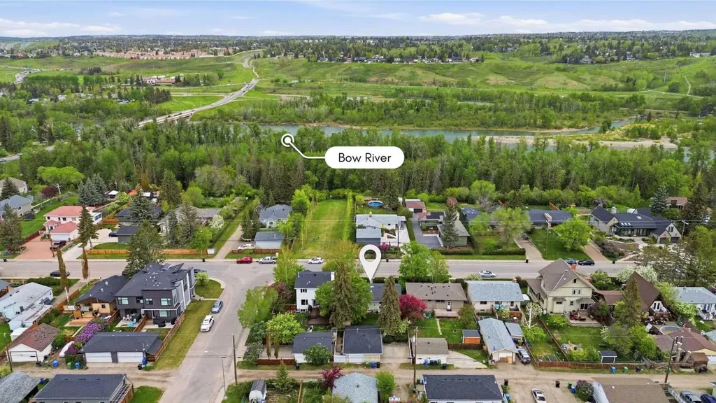 8343 48 Avenue NW Calgary AB T3B 2A9