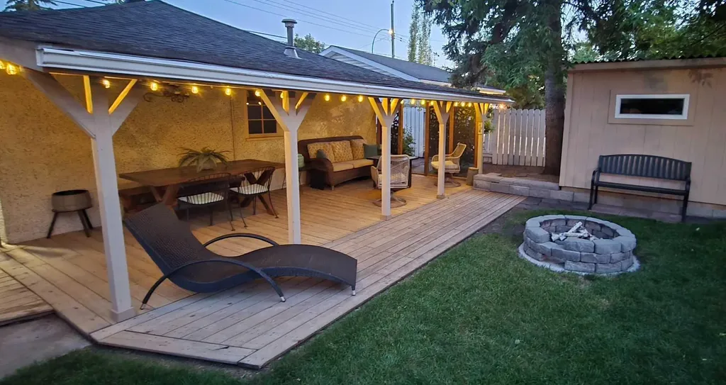 8343 48 Avenue NW Calgary AB T3B 2A9