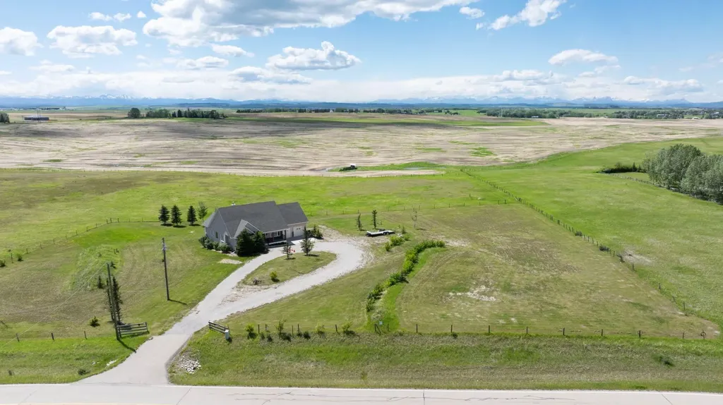 251211 Range Road 32 Rural Rocky View County AB T3Z 1E1