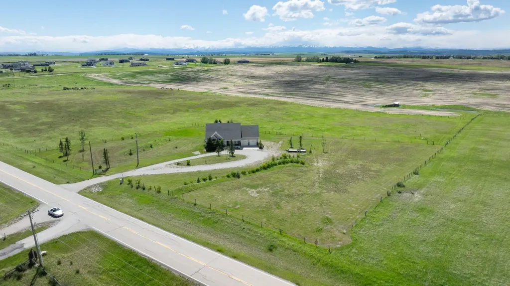 251211 Range Road 32 Rural Rocky View County AB T3Z 1E1