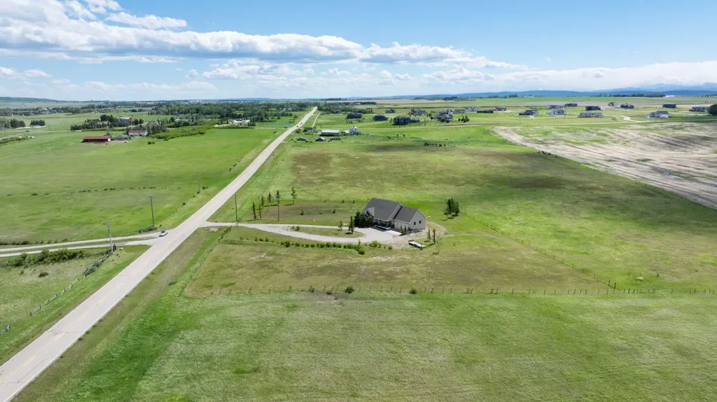 251211 Range Road 32 Rural Rocky View County AB T3Z 1E1