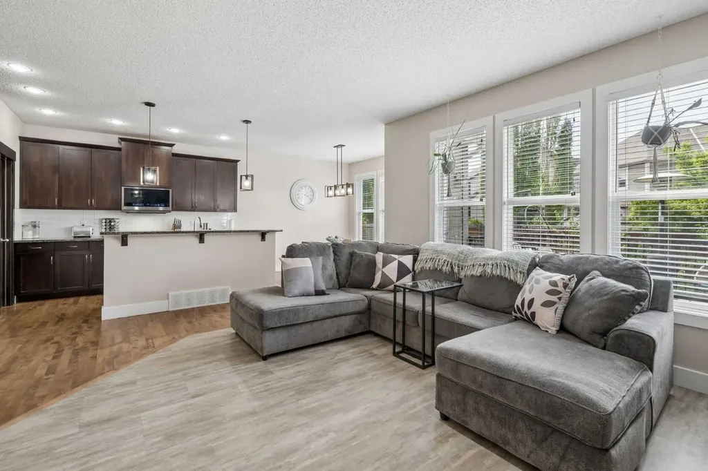 45 Mahogany Terrace SE Calgary AB T3M 0R5