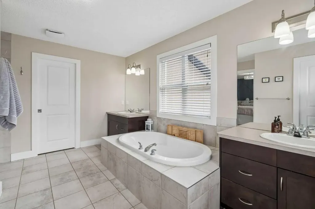 45 Mahogany Terrace SE Calgary AB T3M 0R5