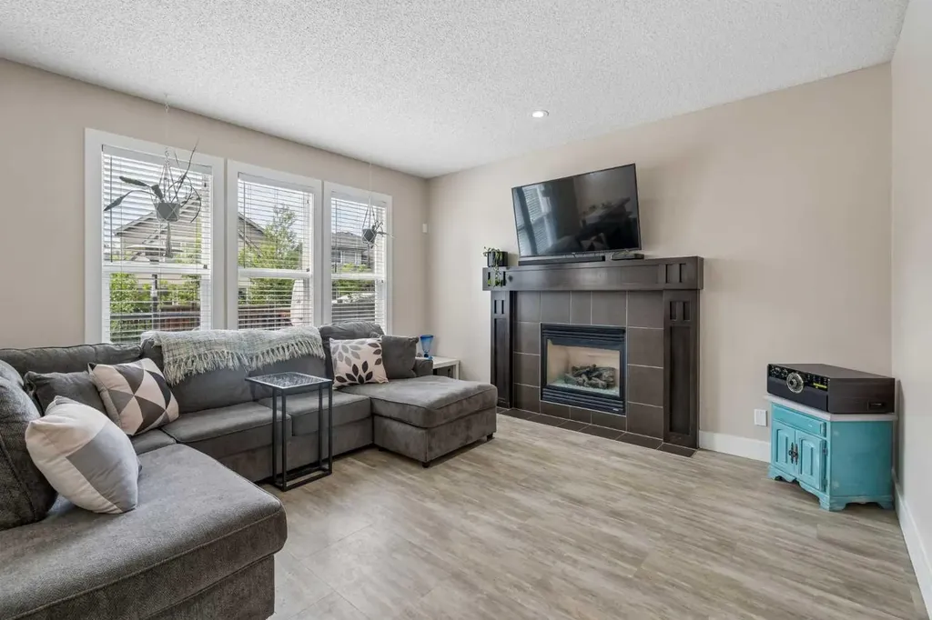 45 Mahogany Terrace SE Calgary AB T3M 0R5