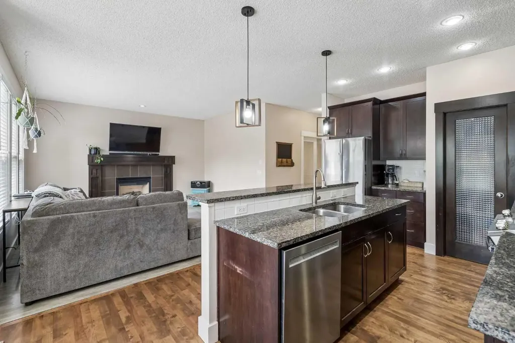 45 Mahogany Terrace SE Calgary AB T3M 0R5