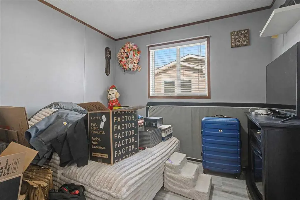 9530 112 Avenue Clairmont AB T8X5C3
