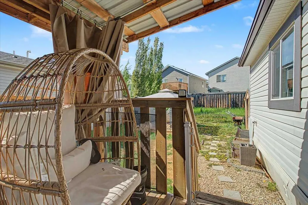 9530 112 Avenue Clairmont AB T8X5C3