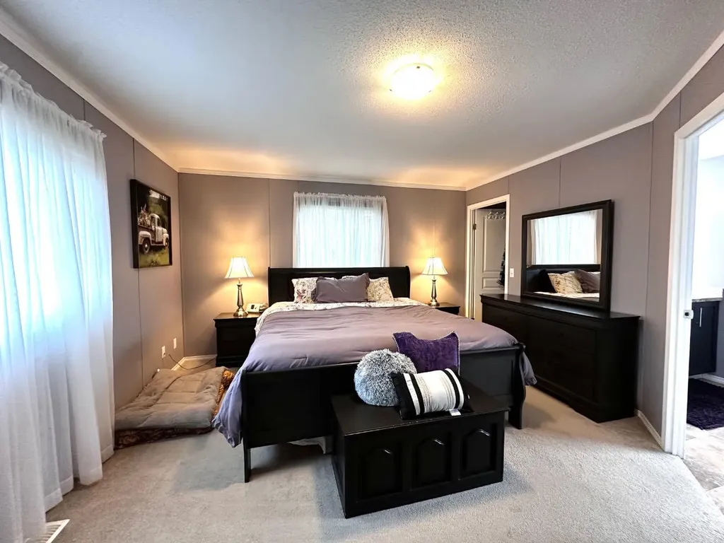 404&412 3 Avenue Bruce AB T0B0R0