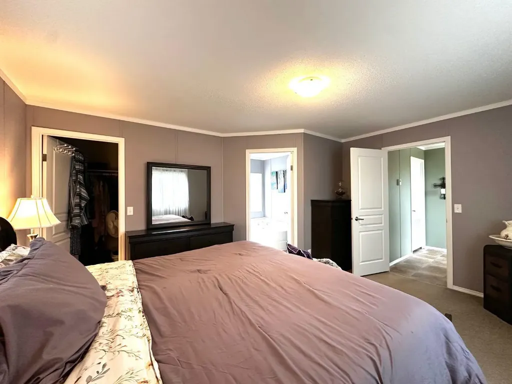 404&412 3 Avenue Bruce AB T0B0R0