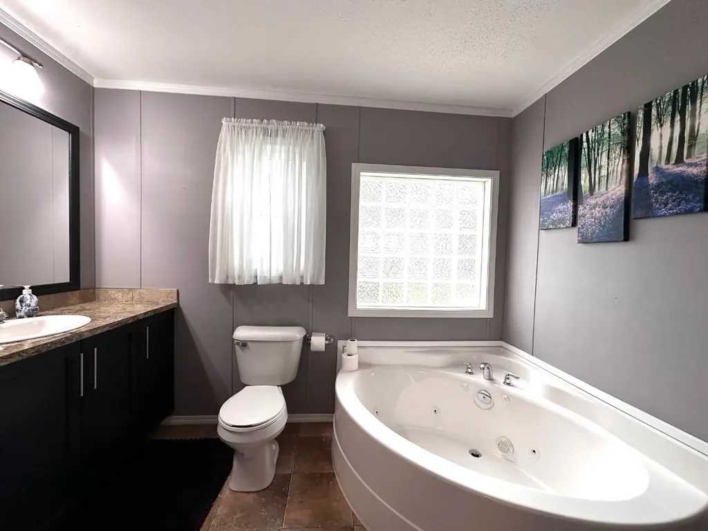 404&412 3 Avenue Bruce AB T0B0R0