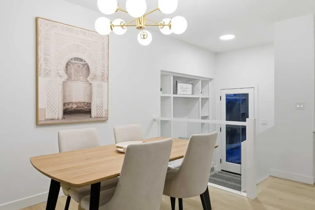 4904 Valiant Drive NW Calgary AB T3A 1X2