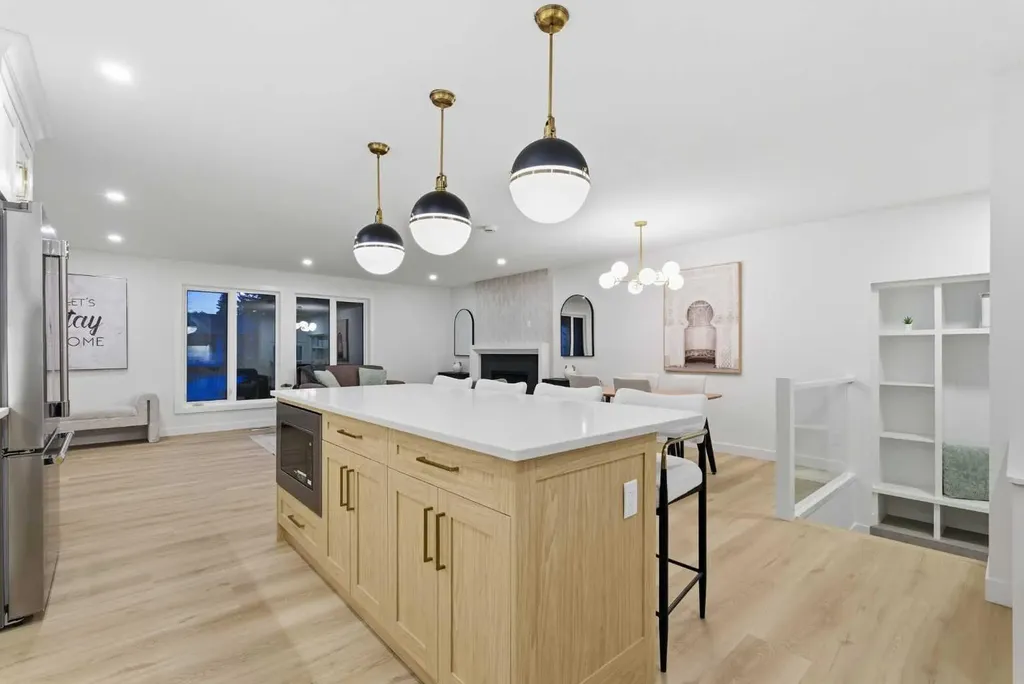 4904 Valiant Drive NW Calgary AB T3A 1X2