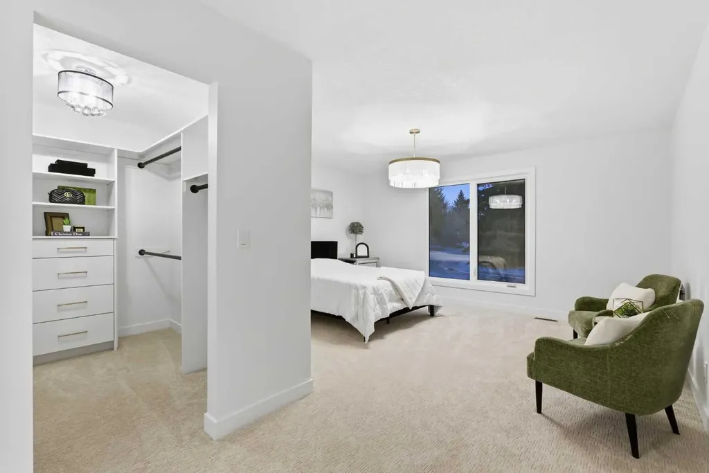 4904 Valiant Drive NW Calgary AB T3A 1X2