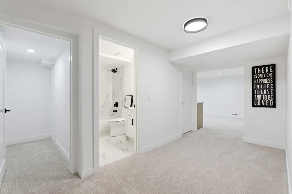 4904 Valiant Drive NW Calgary AB T3A 1X2