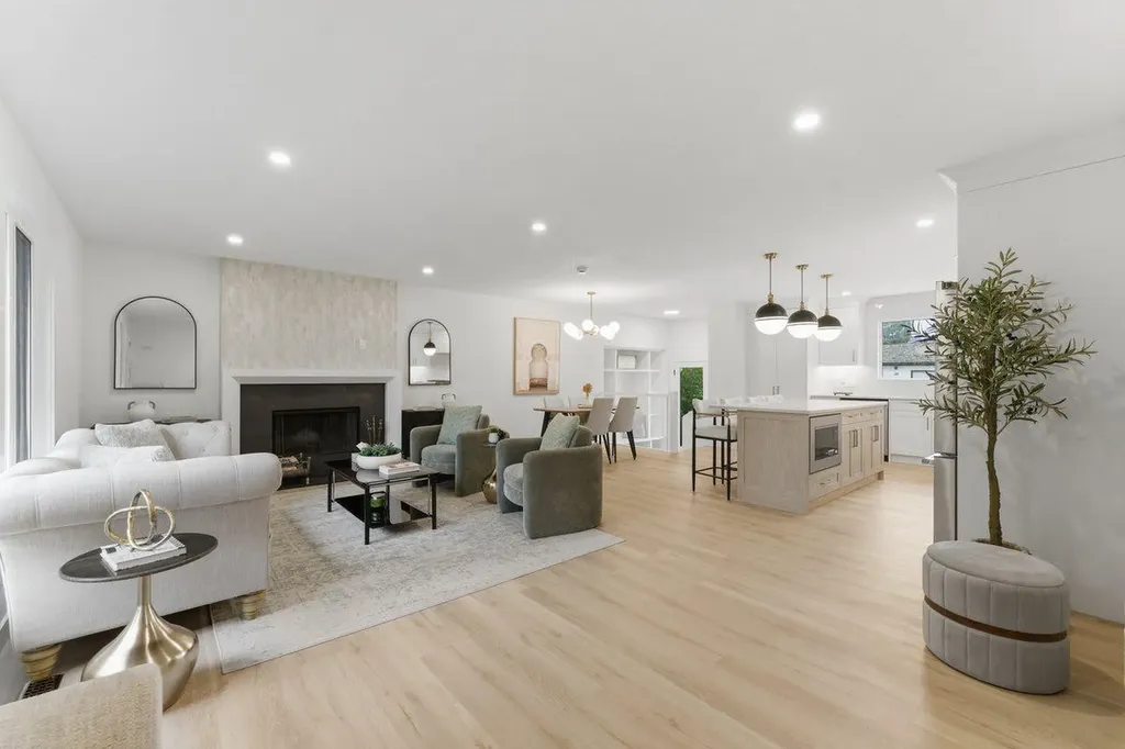 4904 Valiant Drive NW Calgary AB T3A 1X2