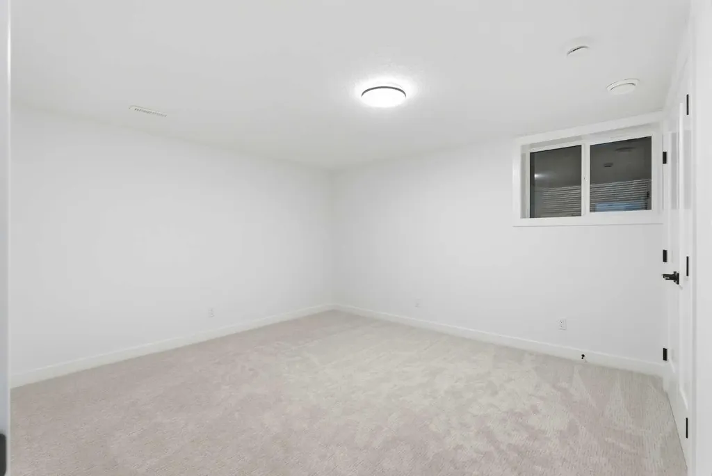 4904 Valiant Drive NW Calgary AB T3A 1X2