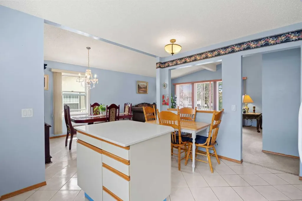 452 Manora Way NE Calgary AB T2A 4R4